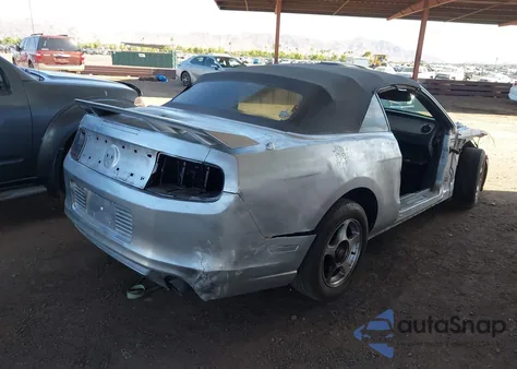 2014 Ford Mustang V6 Premium из США, поврежденный, VIN 1ZVBP8EM3E5272001